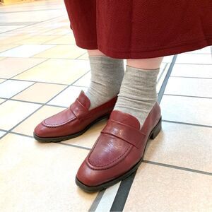 Textured leather heeled loafer 40 TAN